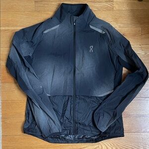 On Running Women's Water-repellent and windproof reflective Jacket